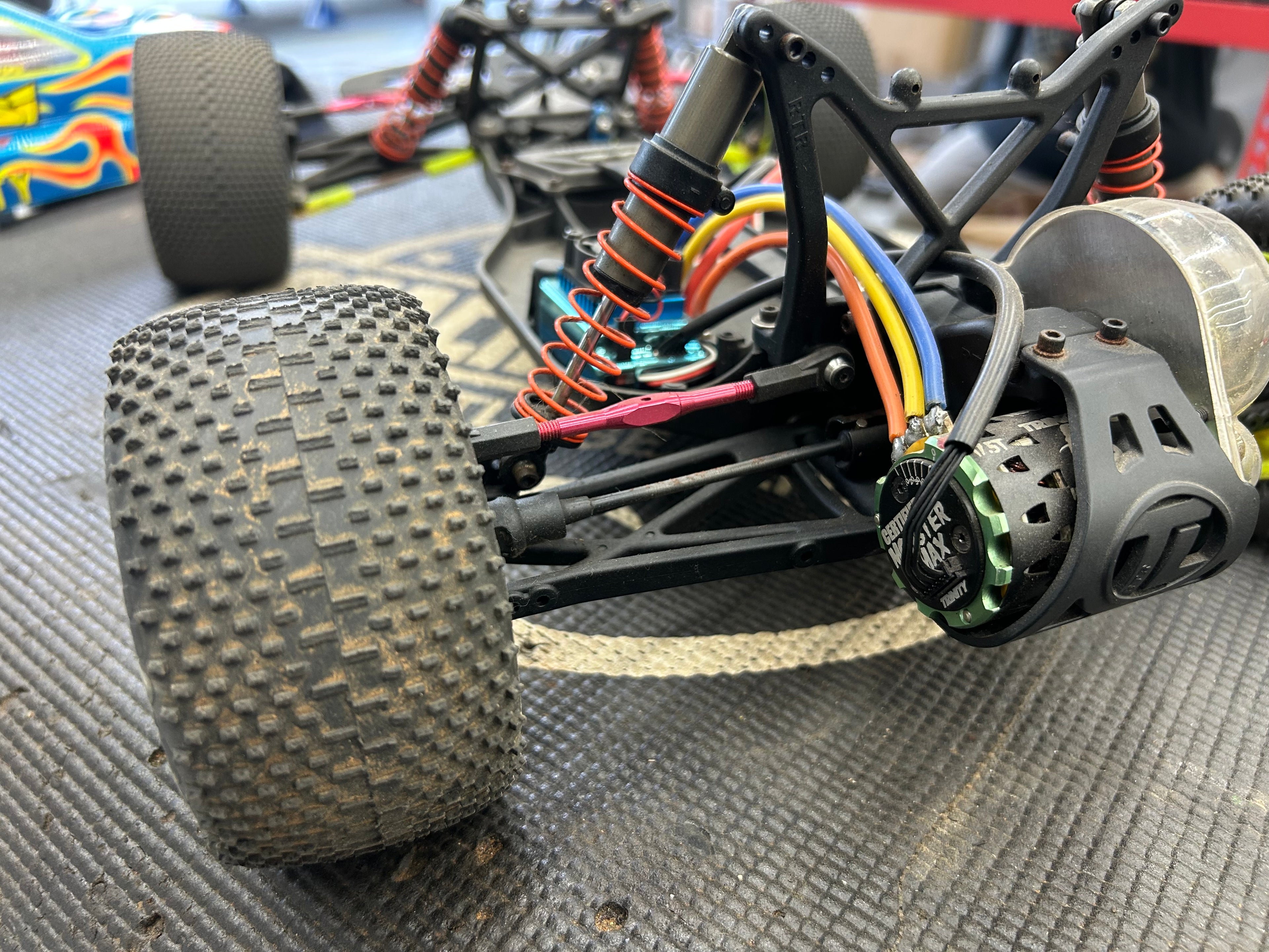 Team Losi XXXT aRTR image 2