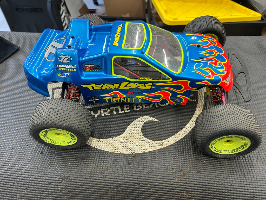 Team Losi XXXT aRTR image 0